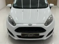 Usado Ford Fiesta Trend 75 CV (55 kW) 2017 Blanco Berlina