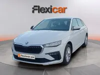 Usado Skoda Scala Selection 116 CV (85 kW) 2024 Blanco Utilitario