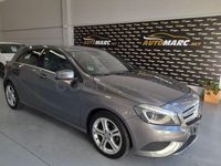 Usado Mercedes A180 Urban 109 HP (80 kW) 2014 Cinzento Sedan