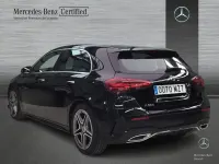 Usado Mercedes A180 AMG line 136 CV (100 kW) 2025 Negro noche Berlina