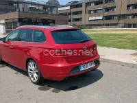 Usado Seat Leon ST FR 150 CV (110 kW) 2017 Rojo Familiar
