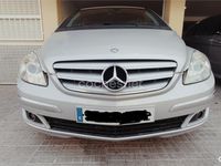 Usado Mercedes B200 136 CV (100 kW) 2007 Gris / plata Monovolumen
