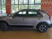 Usado Kia Niro 141 CV (103 kW) 2022 Gris / plata SUV