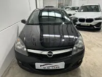 Usado Opel Astra GTC Sport 110 CV (80 kW) 2010 Negro Berlina