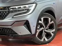 Usado Renault Austral Iconic Esprit Alpine 200 CV (147 kW) 2024 Gris / plata SUV