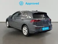 Usado VW Golf VIII Life 110 CV (80 kW) 2024 Gris / plata Berlina