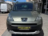 Usado Peugeot Partner Tepee 90 CV (66 kW) 2010 Verde Monovolumen