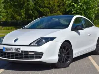 Usado Renault Laguna Coupé 150 CV (110 kW) 2012 Blanco Coupe
