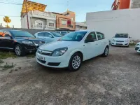 Usado Opel Astra Elegance 99 CV (72 kW) 2005 Blanco Utilitario