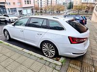 Usado Skoda Superb Style 190 CV (139 kW) 2016 Blanco Familiar