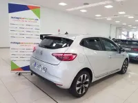 Usado Renault Clio LIMITED 91 CV (66 kW) 2021 Plateado Utilitario