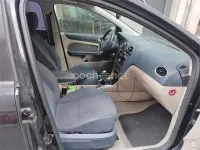 Usado Ford Focus Sport 115 CV (84 kW) 2006 Negro Berlina