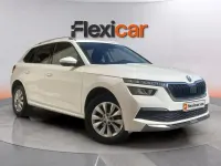 Usado Skoda Kamiq Active 95 CV (69 kW) 2021 Blanco SUV