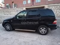 Usado Mercedes ML270 163 CV (119 kW) 2000 Negro SUV