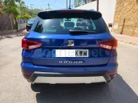 Usado Seat Arona Ecomotive 95 CV (69 kW) 2019 Azul SUV