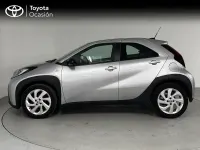 Usado Toyota Aygo X Play 72 CV (52 kW) 2024 Gris / plata SUV