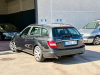 Usado Mercedes C220 Avantgarde 170 CV (125 kW) 2012 Negro Familiar