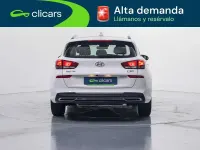 Usado Hyundai i30 120 CV (88 kW) 2023 Blanco Familiar