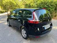 Usado Renault Grand Scénic Dynamique 130 CV (95 kW) 2011 Negro Monovolumen