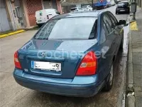 Usado Hyundai Elantra GLS 112 CV (82 kW) 2002 Verde Berlina