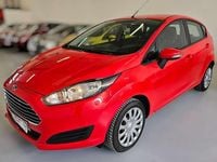 Usado Ford Fiesta Trend 101 HP (74 kW) 2014 Vermelho Citadino