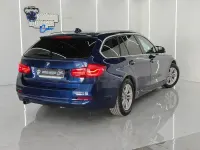 Usado BMW 318 Advantage 136 CV (100 kW) 2016 Azul Familiar
