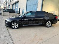 Usado Skoda Superb SportLine 150 CV (110 kW) 2018 Negro Berlina