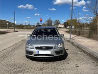 Usado Ford Focus Trend 109 CV (80 kW) 2005 Gris / plata Familiar