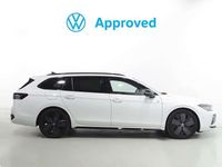 Usado VW Passat R-line 150 CV (110 kW) 2024 Blanco Familiar