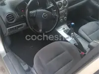 Usado Mazda 6 Active 141 HP (103 kW) 2002 Bege Sedan