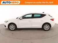 Usado Seat Leon Style 110 CV (80 kW) 2022 Blanco Berlina