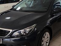 Usado Peugeot 308 Style 110 CV (80 kW) 2019 Gris hurricane Berlina