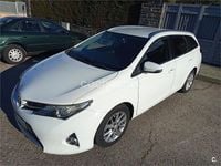 Usado Toyota Auris Live 124 CV (91 kW) 2013 Blanco Familiar