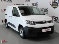 Usado Citroën Berlingo 100 CV (73 kW) 2022 Blanco Monovolumen