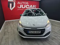 Usado Peugeot 208 Active 75 CV (55 kW) 2018 Blanco Utilitario