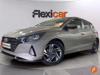 Usado Hyundai i20 84 CV (61 kW) 2022 Gris Utilitario