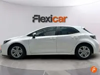 Usado Toyota Corolla Active 122 CV (89 kW) 2022 Blanco Berlina