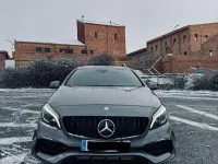 Usado Mercedes A200 136 CV (100 kW) 2017 Gris Utilitario