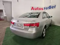 Usado Hyundai Sonata Style 140 CV (102 kW) 2007 Gris / plata Berlina