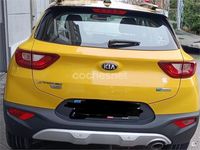 Usado Kia Stonic 100 CV (73 kW) 2020 Amarillo SUV