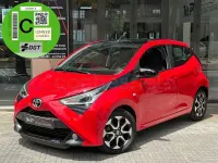 Usado Toyota Aygo X-play 72 CV (52 kW) 2019 Rojo Utilitario