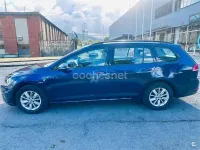 Usado VW Golf VIII 115 HP (84 kW) 2020 Azul Carrinha
