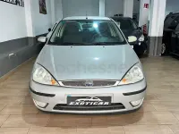 Usado Ford Focus Sport 115 CV (84 kW) 2005 Gris / plata Berlina