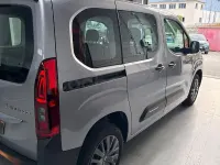 Usado Citroën Berlingo 102 CV (75 kW) 2025 Gris / plata Monovolumen