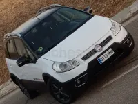 Usado Fiat Sedici Dynamic 135 CV (99 kW) 2013 Blanco SUV