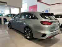 Usado Kia Ceed 100 CV (73 kW) 2025 Gris / plata Utilitario
