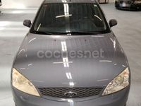 Usado Ford Mondeo ST 220 CV (161 kW) 2002 Gris / plata Berlina