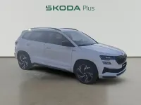 Usado Skoda Karoq SportLine 150 CV (110 kW) 2022 Blanco SUV