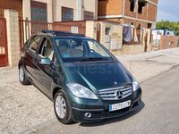 Usado Mercedes A180 Avantgarde 116 CV (85 kW) 2011 Verde Monovolumen