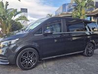 Usado Mercedes V300 Avantgarde 239 CV (175 kW) 2024 Gris Monovolumen